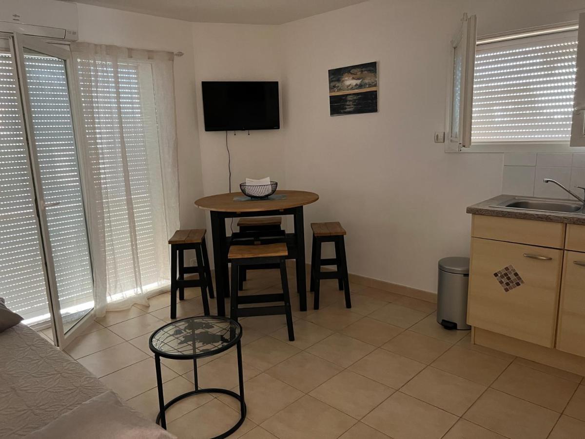 Plein Sud, Bel Appartement 20 Metres De La Plage La Capte Hyères Buitenkant foto